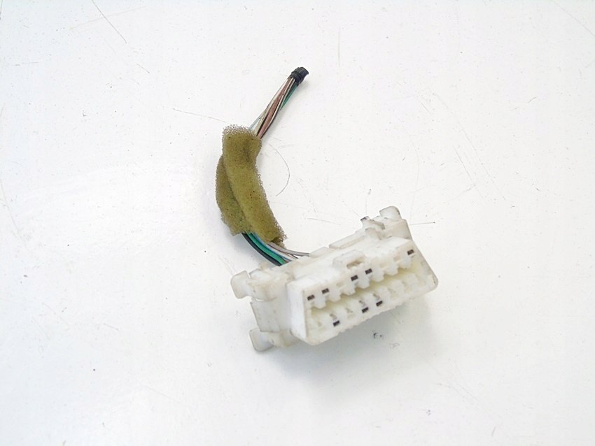 фото №1, Штекер колодка toyota avensis t25 corolla yaris verso rav 4 celica