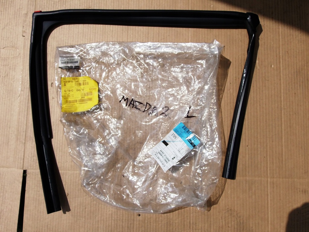 фото №1, Прокладка скло двері лівий задня mazda 2 skyactiv