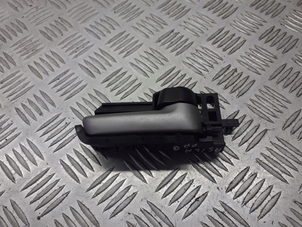 Купити Ручка права передня внутрішня opel agila b 1.2