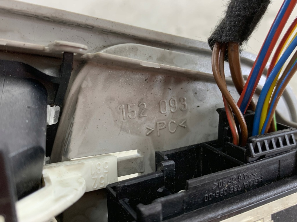 фото №6, Освітлення кабіни перед mercedes c-klasa w203 a203820