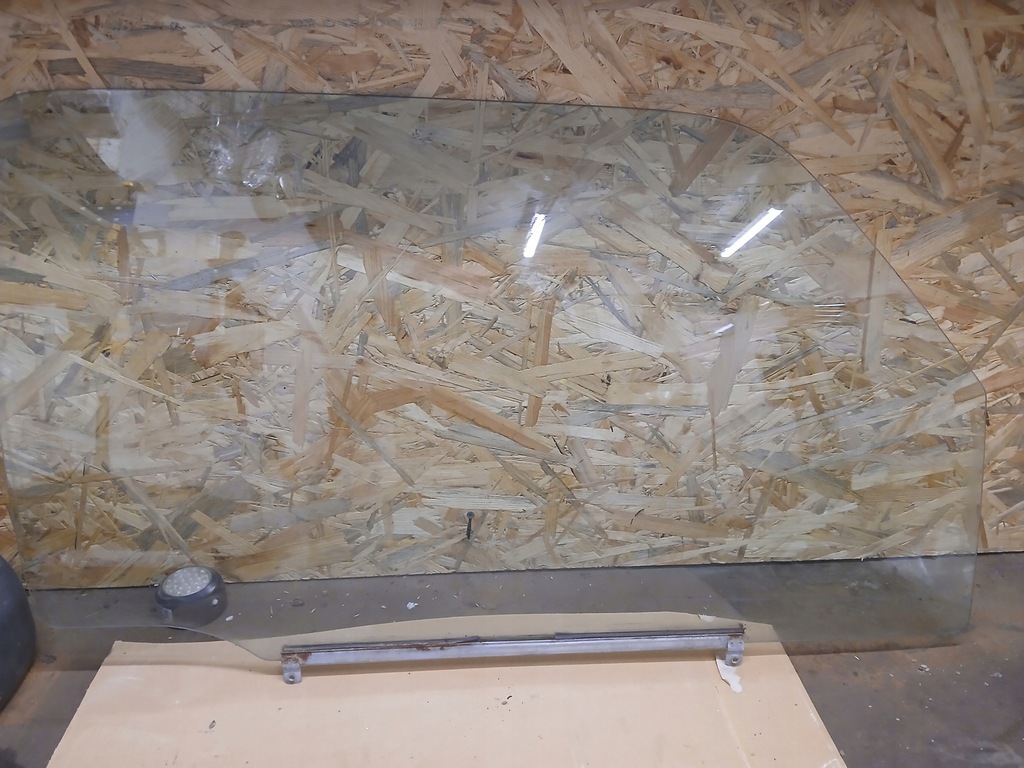 фото №1, Suzuki jimny iii скло права