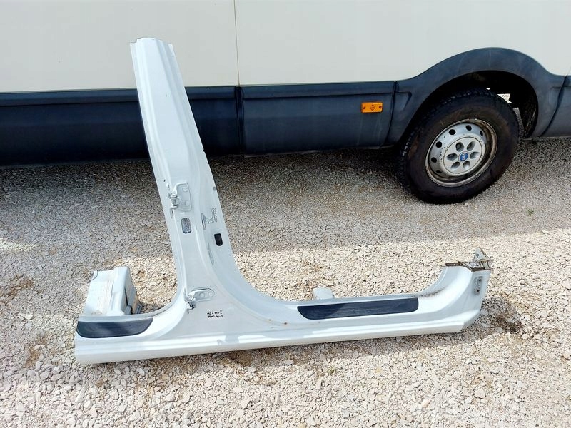 фото №1, Kia ceed ii поріг правий блок двигуна середній обшивка wd