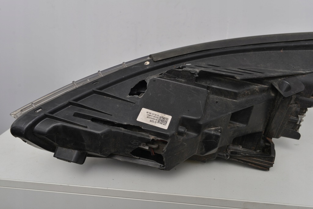 Hyundai i30 n-line фара перед передня правий 92102g4120 Зі Шроту