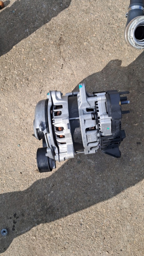 фото №1, Генератор 1.3tce hybrid renault arkana 2310a1749r