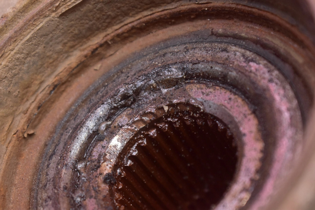 Поворотний кулак ступиця права перед mercedes ml w163 4.0 cdi 250 km 4matic 01-05 Ціна