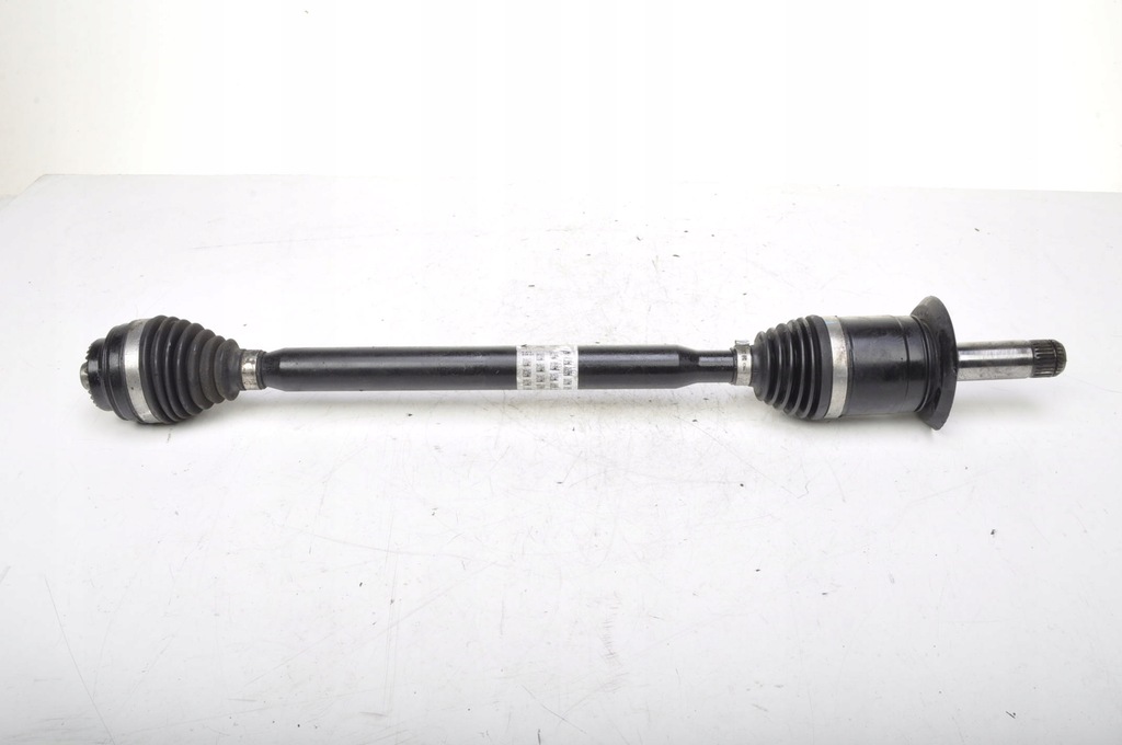 фото №1, Bmw f40 m135i приводной вал правая задняя 8679838