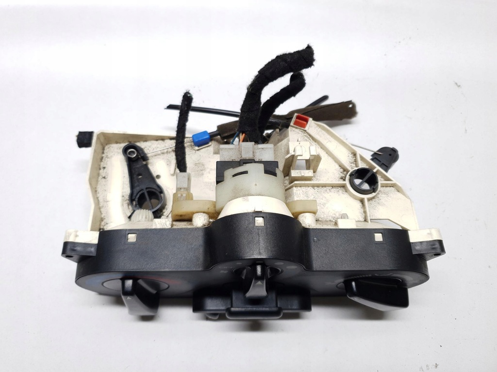 фото №4, Панель обдув mitsubishi carisma