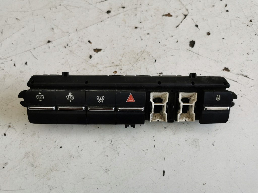 фото №1, Peugeot 5008 панель 98084589zd