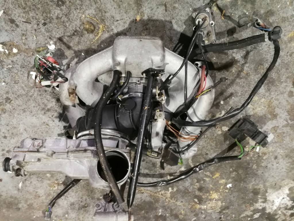 Коллектор впускной  жгут k - jetronic комплект bmw e21 с Разборки