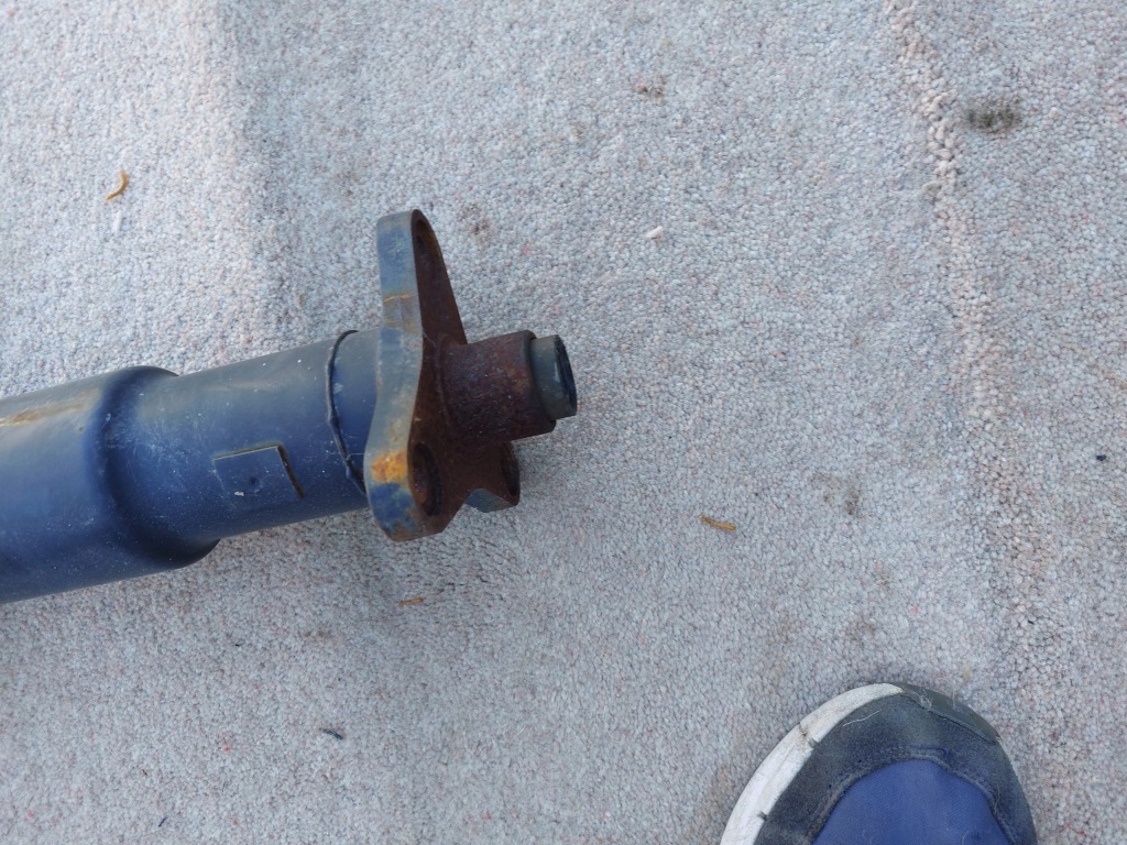 фото №4, Bmw f30 7600174 wał привідний