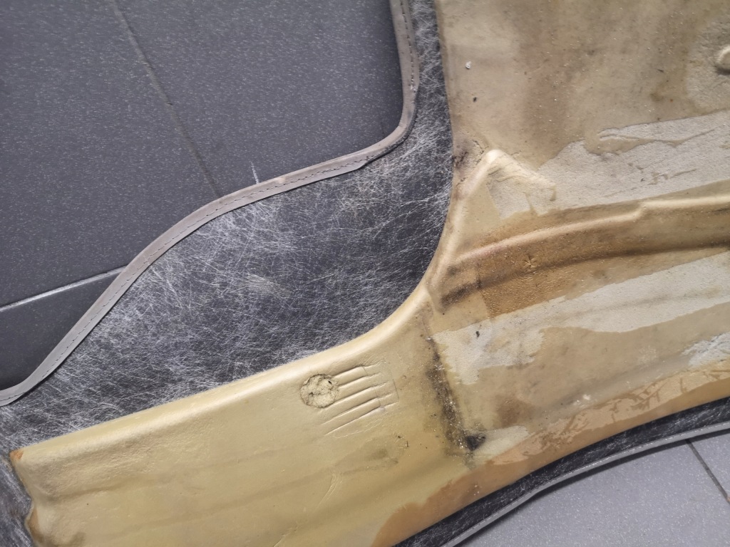 фото №11, Коврик велюр audi a8 d2 eu левый перед krem