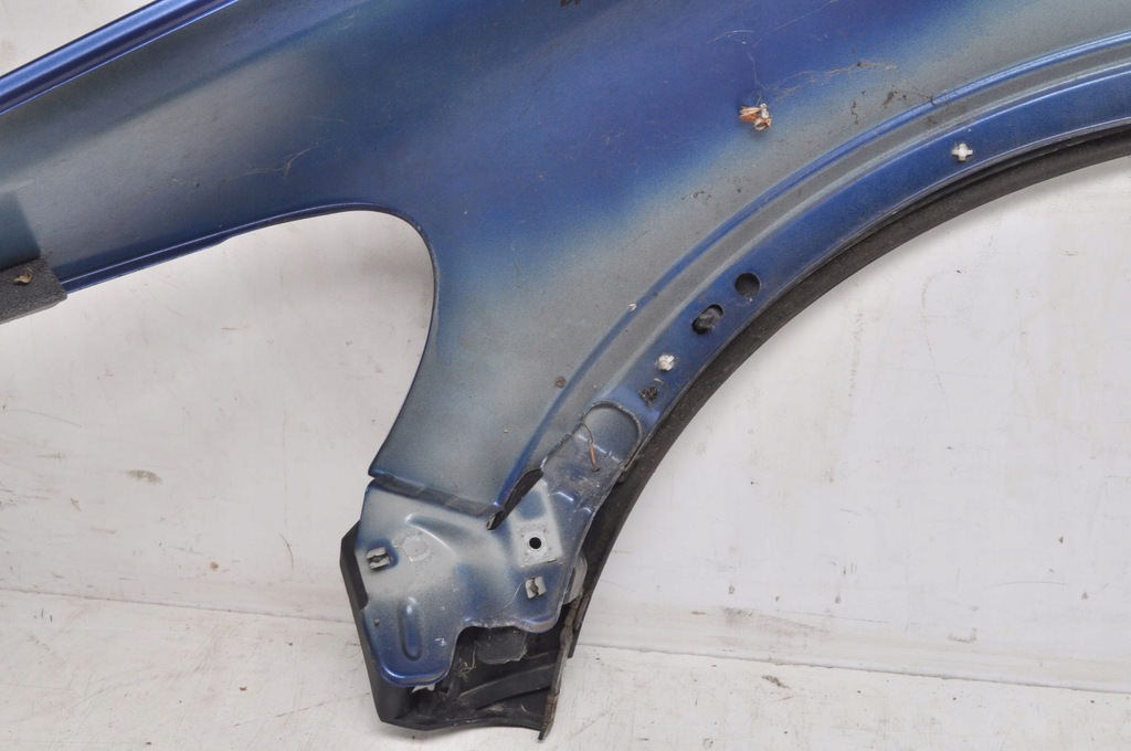 фото №13, Volvo c30 крыло правый перед передний молдинг 476-46