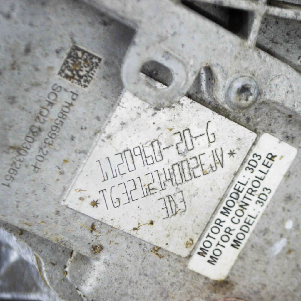 Двигун tesla model 3 108569302f 20784341 324kw 2021 Доставка