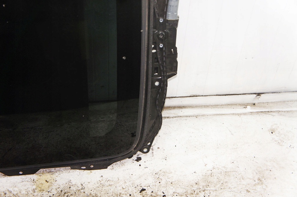 фото №5, Rh466 audi a4 b9 люк 8w5877255