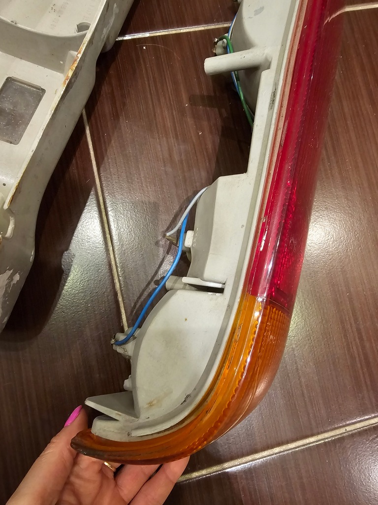 фото №16, Лампа правий задня bez тріщини bmw 3 e21