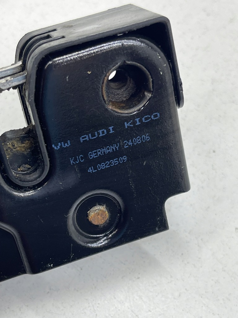 фото №10, Audi q7 4l 3.0 tdi замок капот крышки двигателя