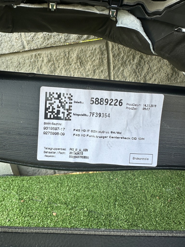 фото №7, Bmw 2 f45 f46 приборная панель приборная консоль hud оригинал резиновый элемент