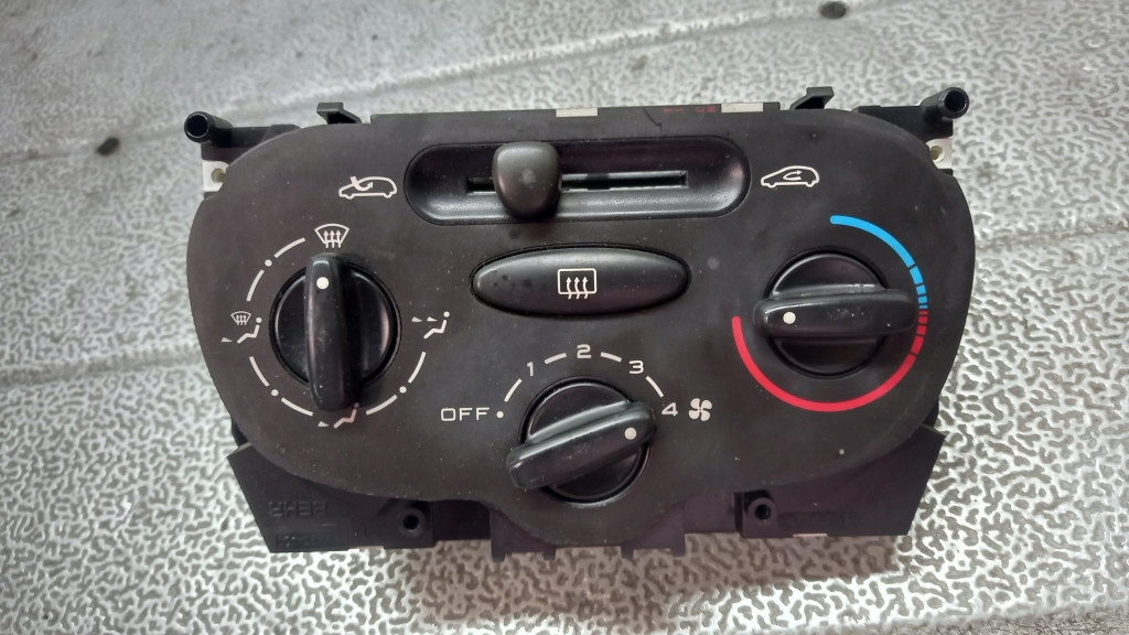 фото №1, Панель обдув peugeot 206 01r hb