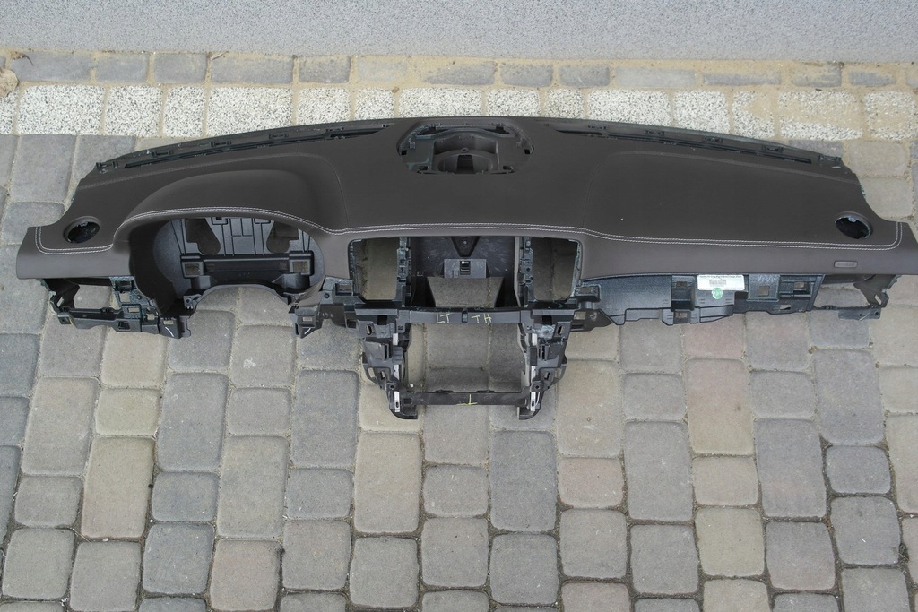 фото №1, Mercedes gle w292 gls x166 gl ml кожа коричневый приборная панель