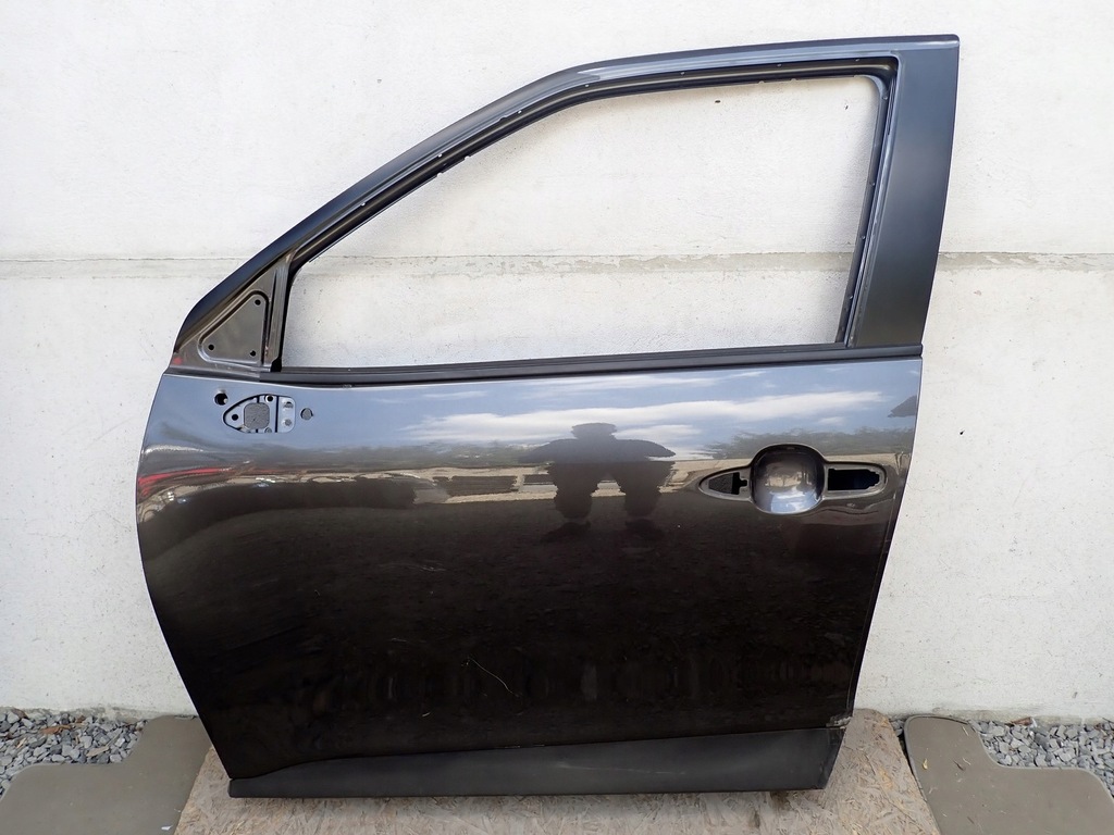 фото №1, Дверь левая передние левый перед toyota yaris cross mxp 2020- 67002k2010