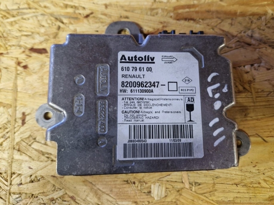 фото №1, Renault clio iii модуль датчик подушка безпеки 8200962347