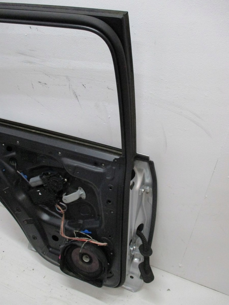 фото №10, Двері ліва задні vw touareg 7l6