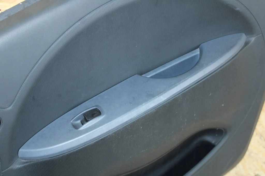 фото №6, Обшивка оббивка двері правий передній peugeot ion