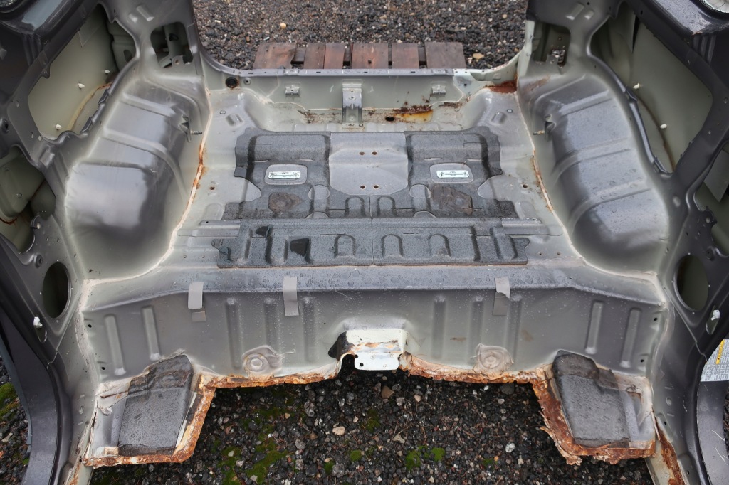 фото №1, Пол багажник suzuki jimny 2012r lift