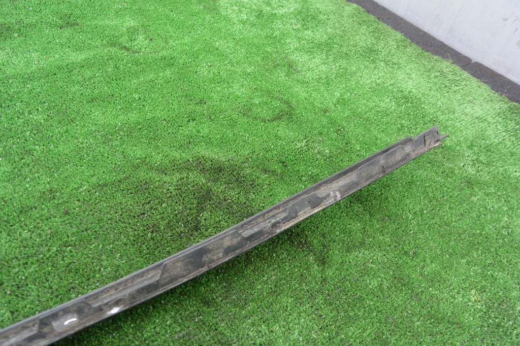 фото №10, Peugeot 307 молдинг накладка-спойлер бампера