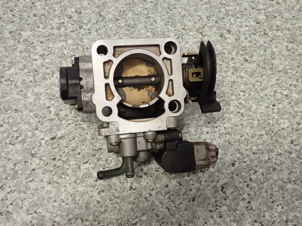 фото №5, Suzuki liana 1.3 01-07 дроссельная заслонка воздуха