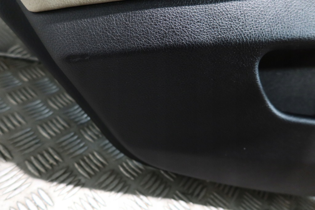 фото №7, Bmw 5 f10 обшивка обивка дверь правый левый задняя шторка dekor