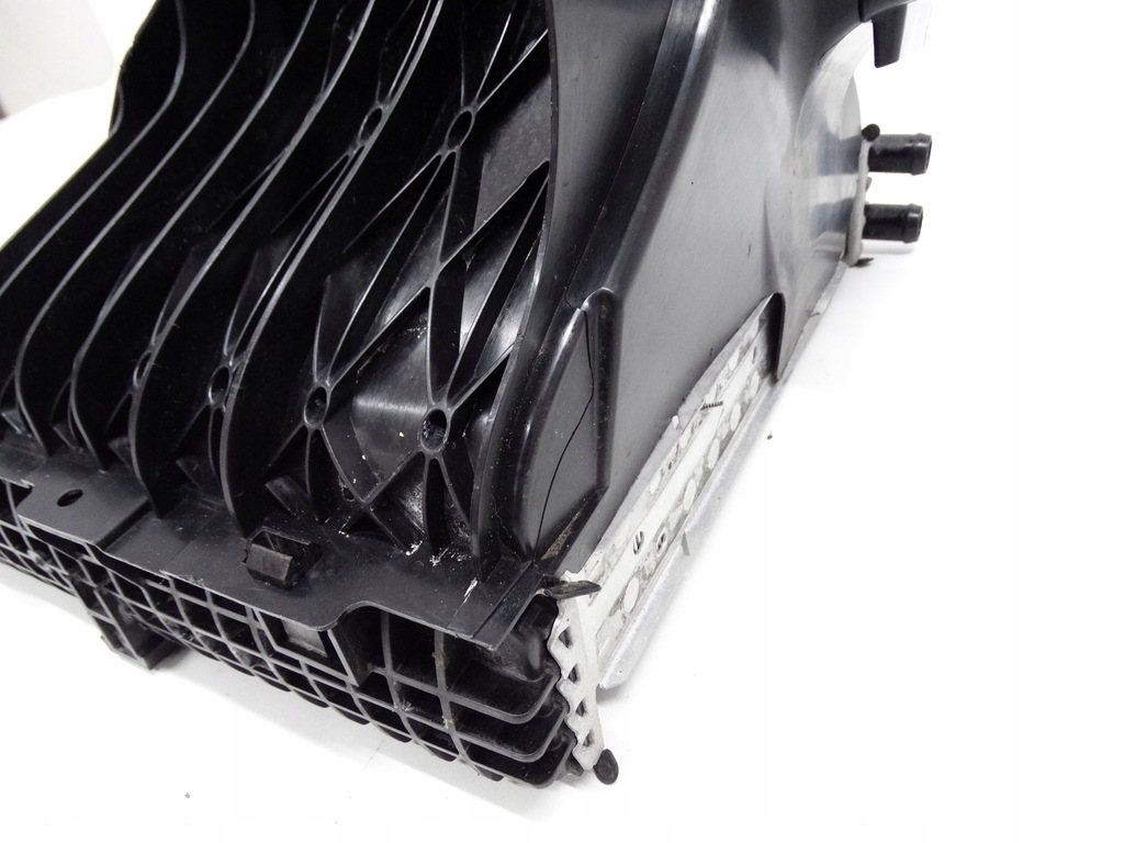 фото №16, Porsche taycan 9j1 20- радиатор левая 9j1121251a оригинальная