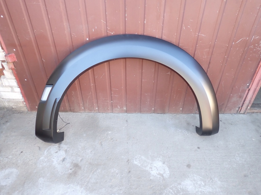 фото №1, Молдинг накладка крыла правая задняя задняя лампа ford f150 raptor 2024