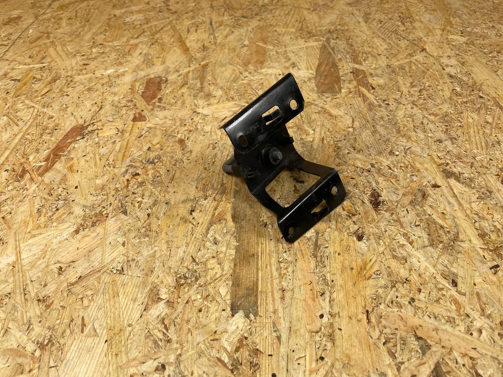 фото №5, Замок зачіп засувка капот правий volvo xc40 ii 32244455 2017-