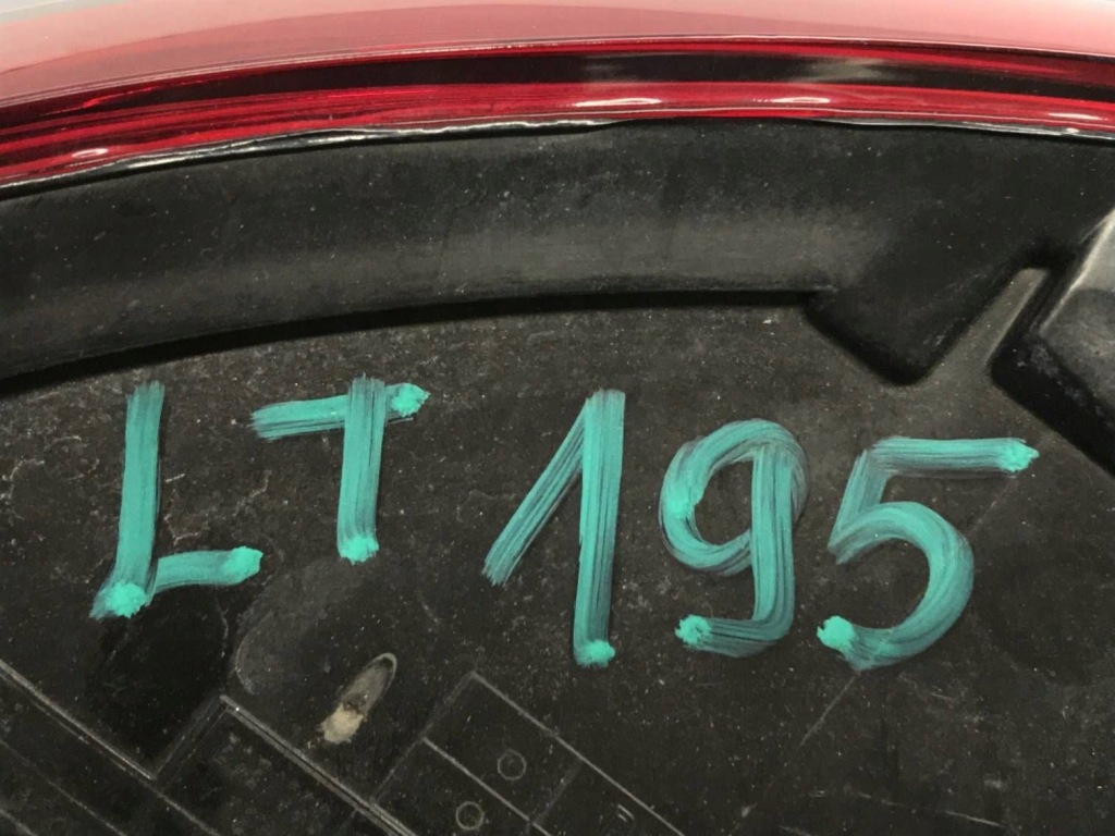 Купить Audi a8 d5 фара задний  задняя правый  w крыло led 4n0945208