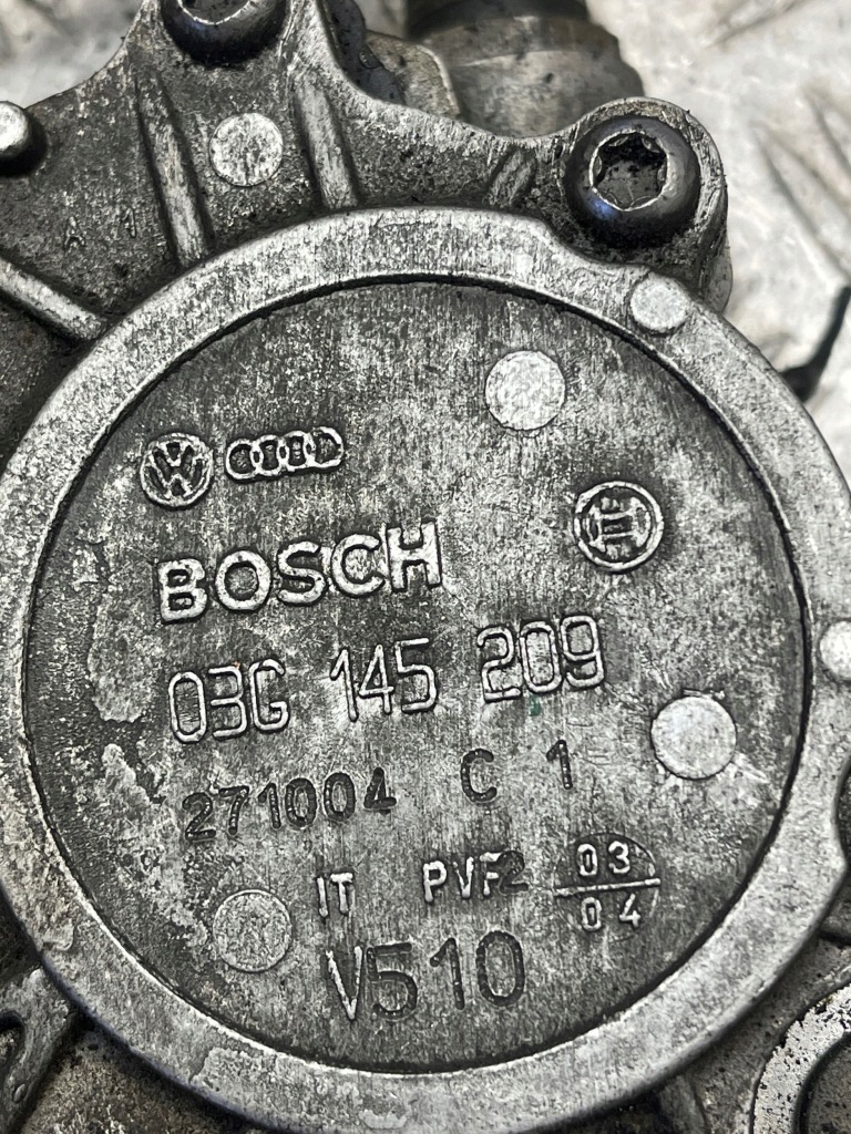 Насос впрыскная audi a6 s6 c6 4f 03g145209 Киев