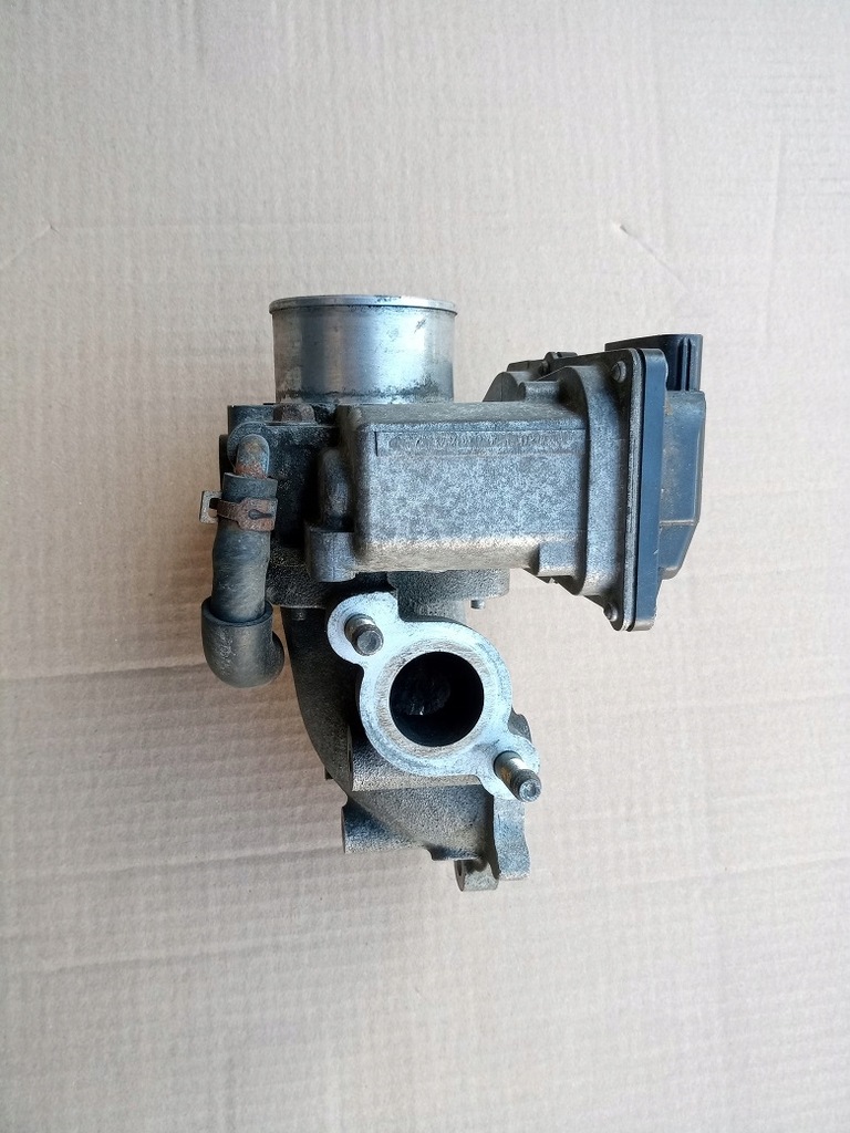 фото №2, Mazda 3 6 2,2 citd дросельна заслінка r2aa136b0 коліно