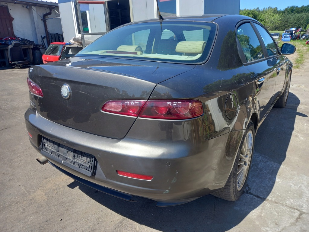 Alfa romeo 159 sedan крышка багажника багажника код лакокрасочного покрытия 568/a в Украине