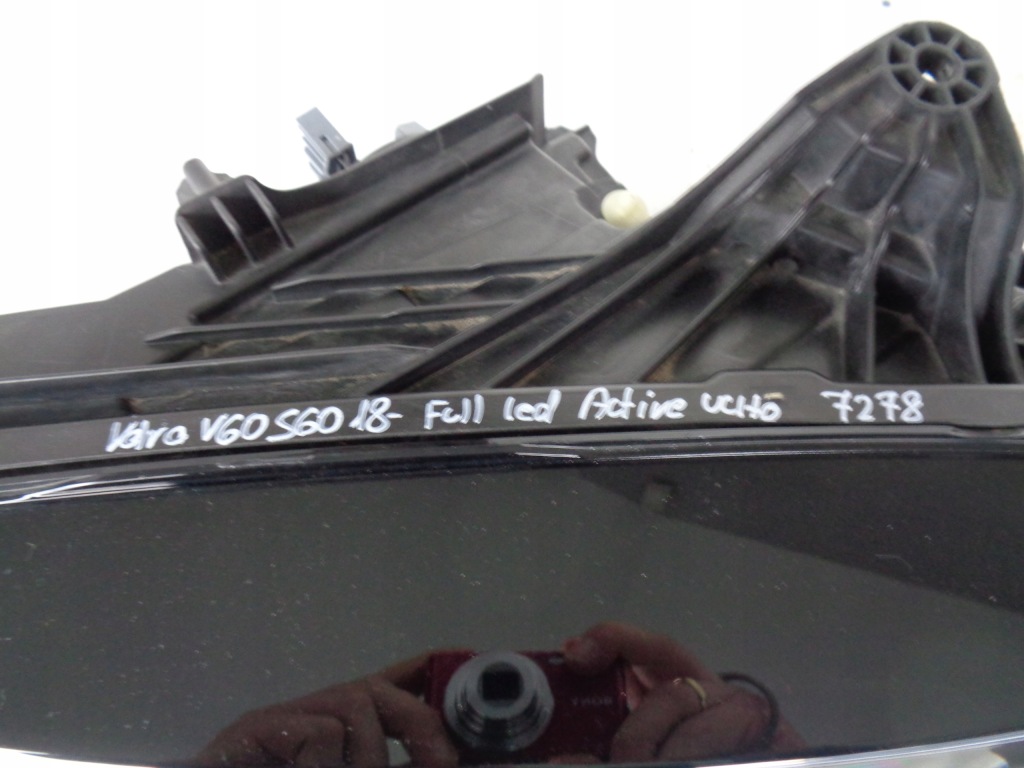 фото №10, Лампа левая фара volvo v60 s60 ii 18- full led active