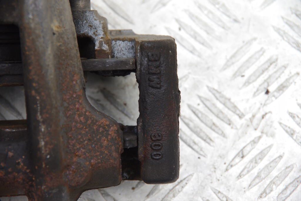 фото №5, Суппорт тормозной перед правый bmw 3 f34 gt 318d w09091 288u