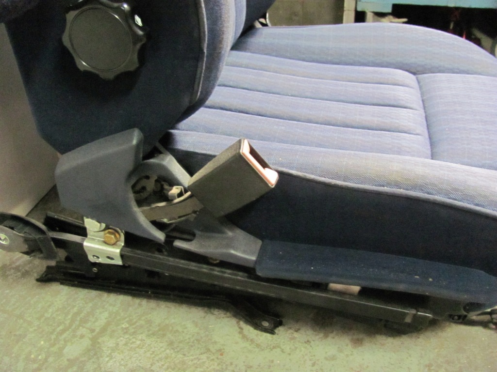 фото №7, Mercedes w124 coupe c124 сиденье водителя