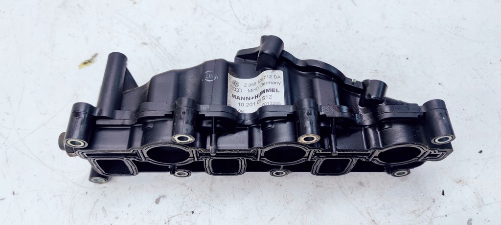 фото №1, Коллектор всасывающий audi a4 a5 a6 2.7 tdi 059129712ba