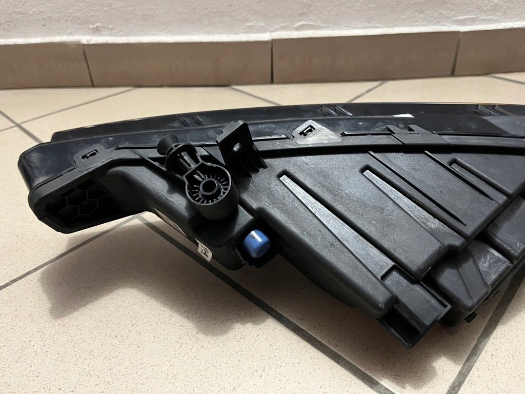 фото №13, Skoda superb iii 3 lift 3v0 лампа противотуманная фара левый