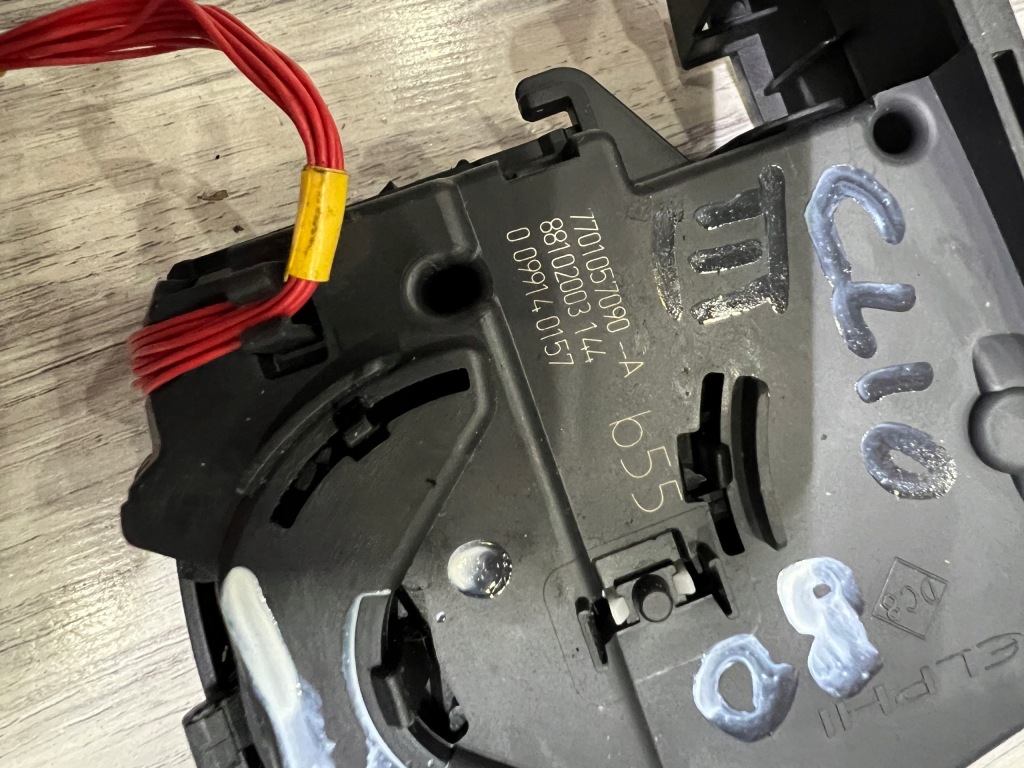 фото №2, Переключатель света renault clio iii 7701057090