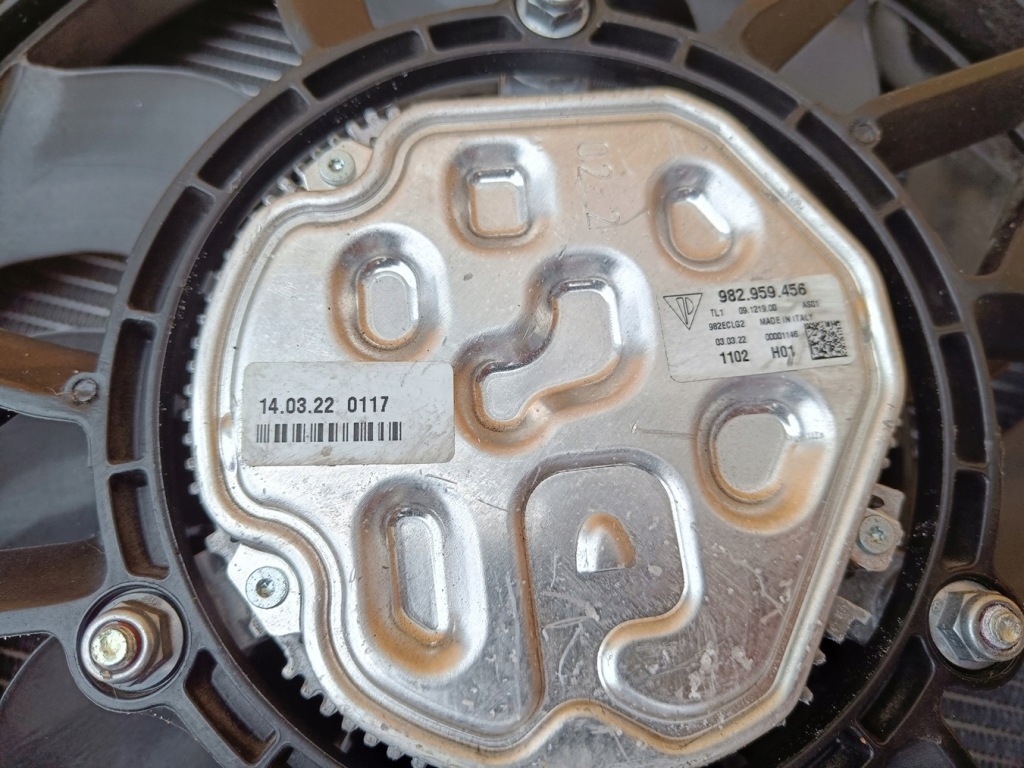 Porsche boxster 2.0 982 комплектная радиатор воды с вентилятор 2023r в Украине