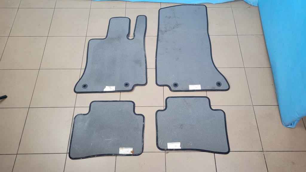 Mercedes w206 c200 23r оригинальные коврики велюровые комплект универсал Киев