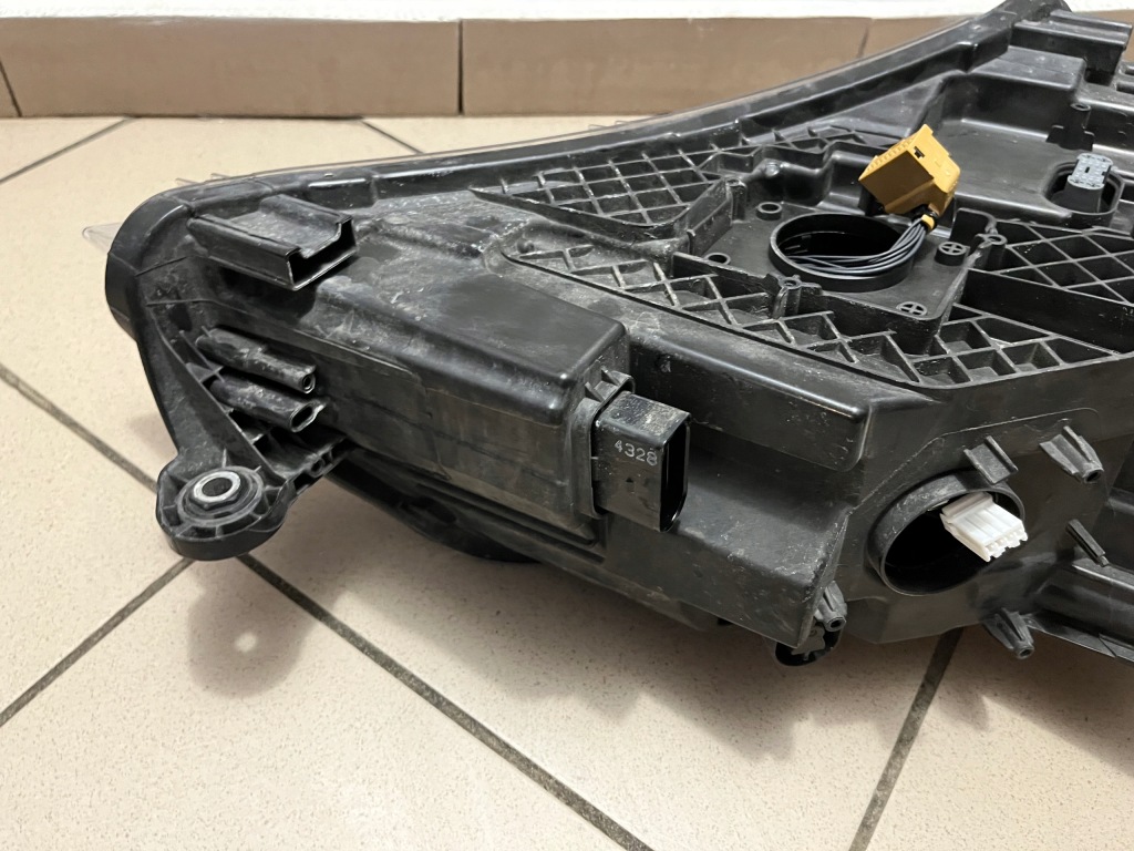 фото №13, Skoda superb iii 3 ксенон 3v1 лампа передняя перед левая