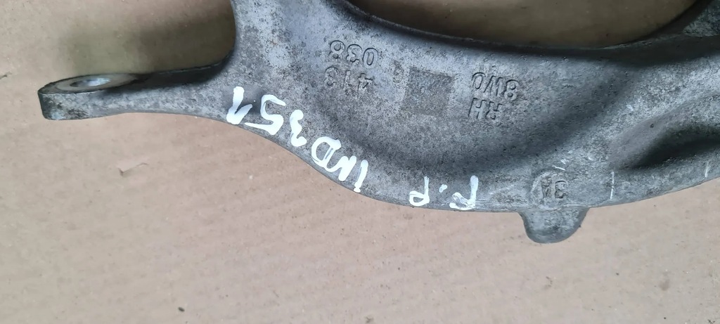 фото №12, A4 b9 8w вилка кронштейн амортизатора правий перед 8w0413038g a5 8w