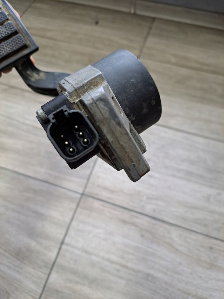 фото №4, Педаль газа потенциометр volvo fh fm механическая коробка передач