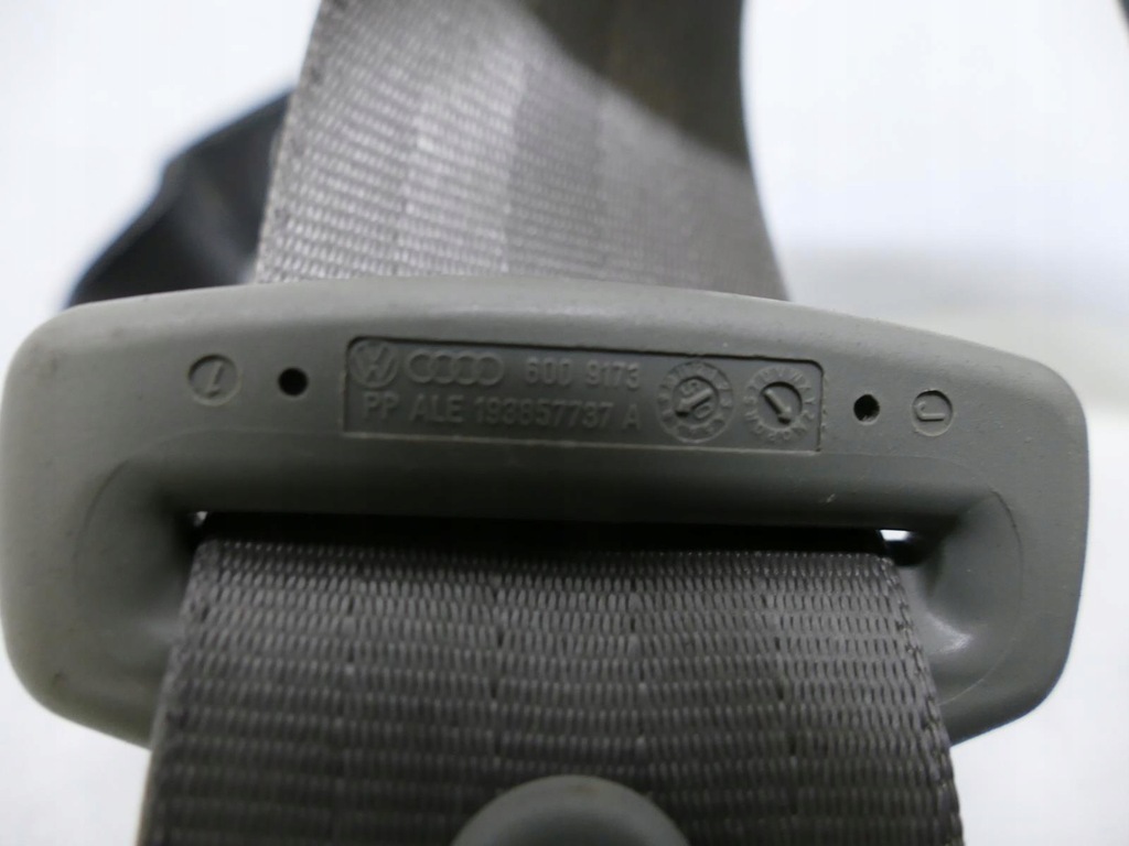 фото №8, Pas безопасности audi оригинальный номер 4e0857806b